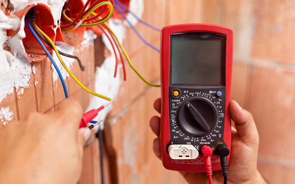je recherche un électricien Paris