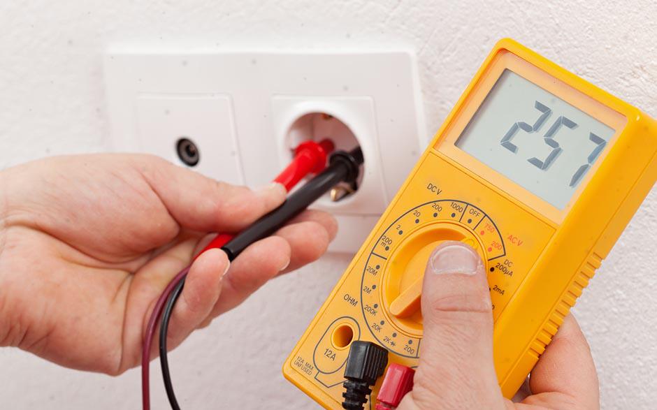 besoin d'un électricien Salins